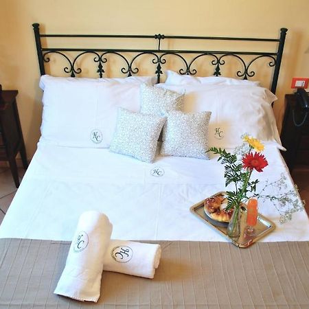 Hotel Columbia Palermo Bagian luar foto